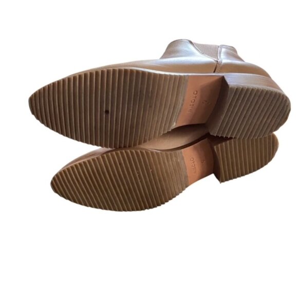 Nisolo Eva Everyday Chelsea Boot in Almond 9 - Picture 6 of 7